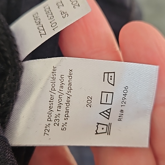 Venus Long Sleeve Blouse - Size L front tiered - Picture 3 of 7